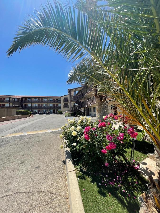 Palms Inn & Suites Palmdale Exterior photo