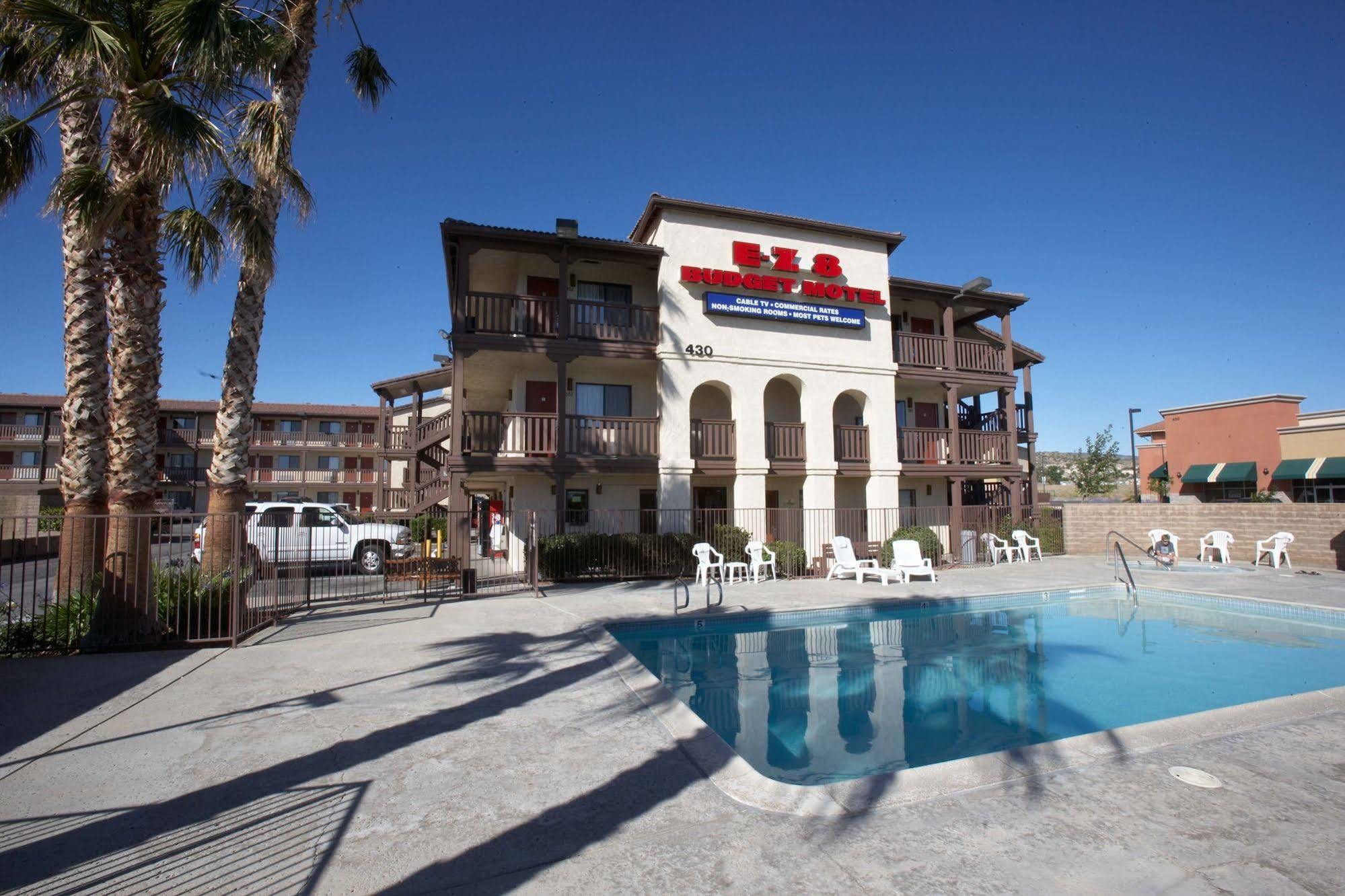 Palms Inn & Suites Palmdale Exterior photo