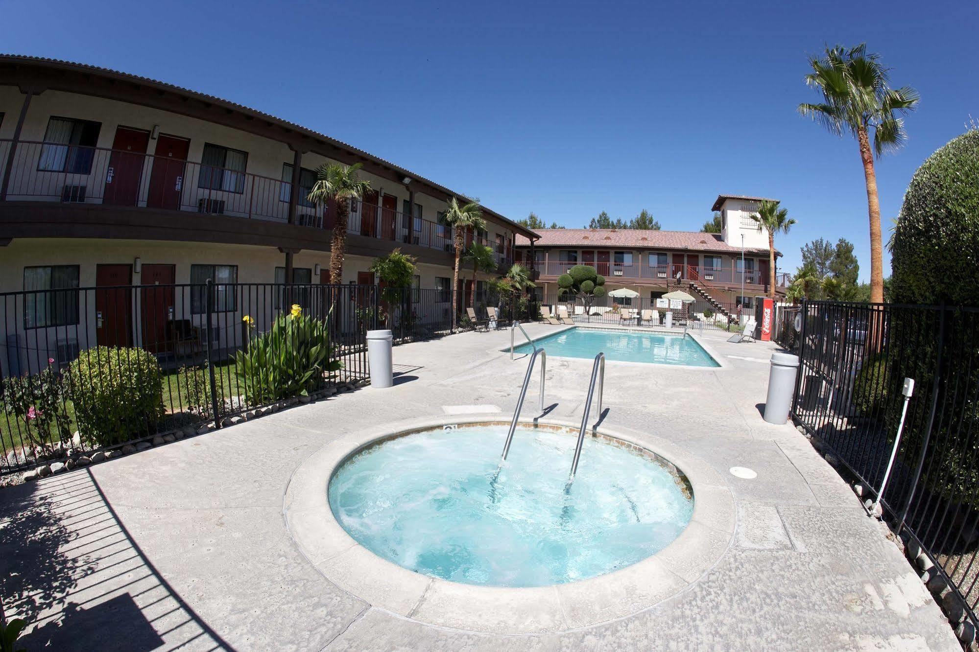 Palms Inn & Suites Palmdale Exterior photo